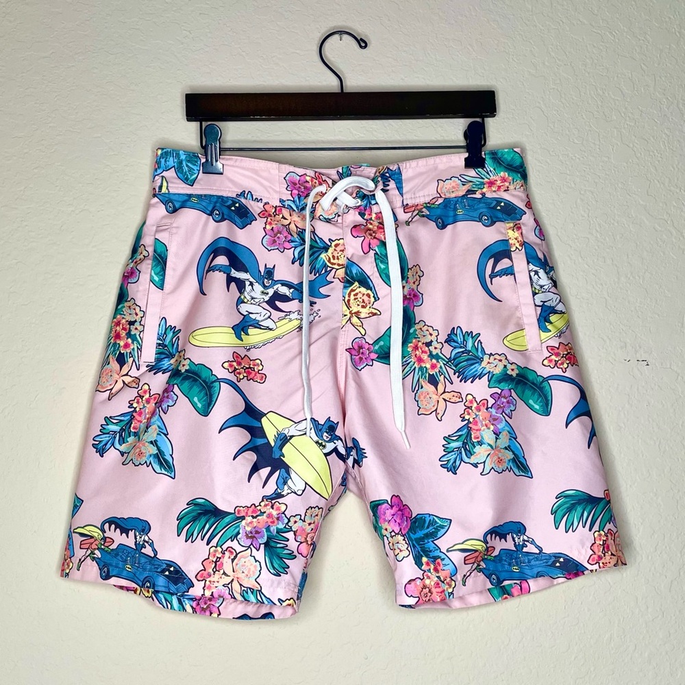 Batman Pink Swim Trunks Size M Tropical Tie Front Comics Surfer Hawaiian Pockets